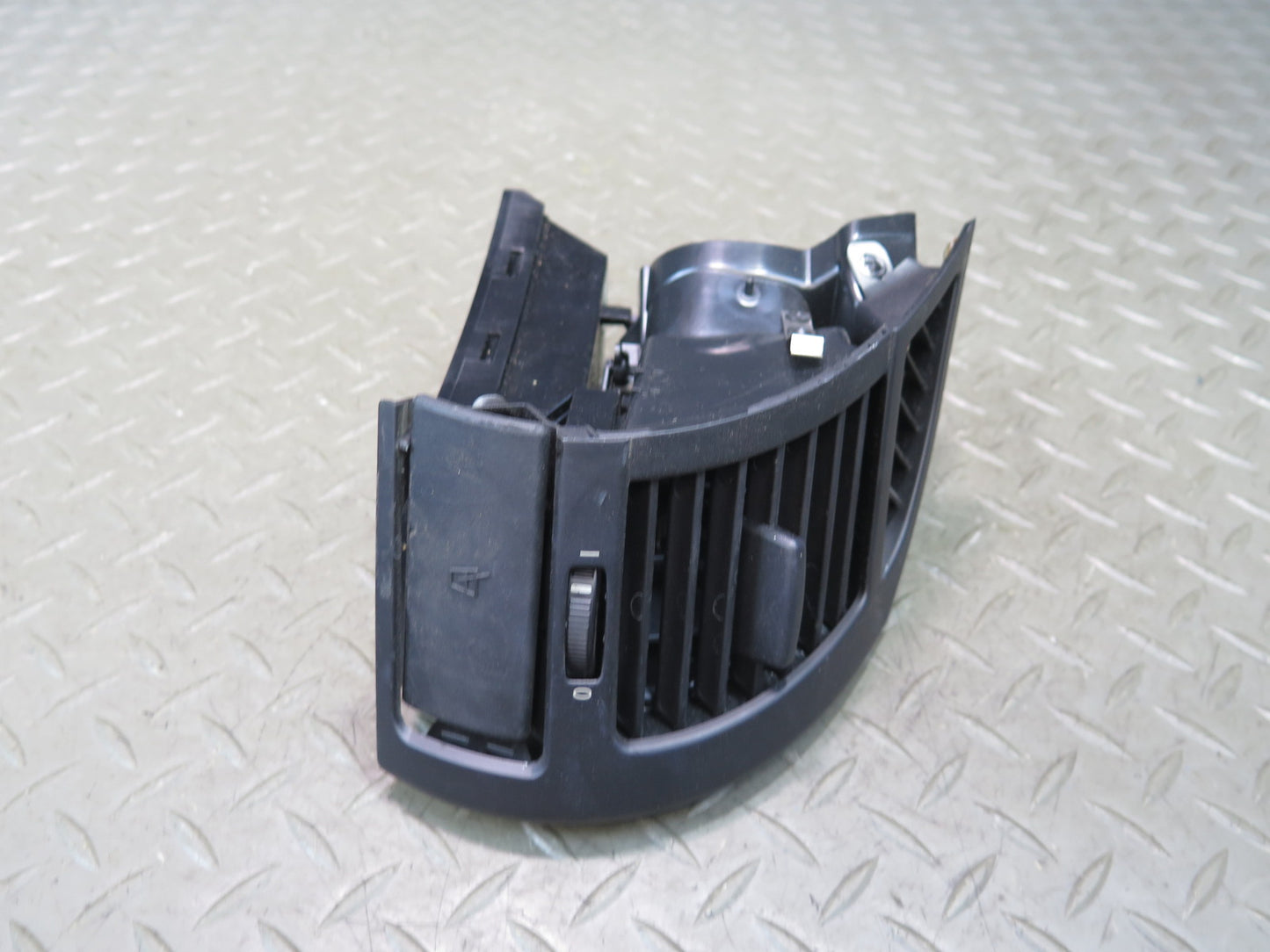 03-08 BMW E86 E85 Z4 Dash Right Air Vent Grille w CUP Holder Black 6917906 OEM