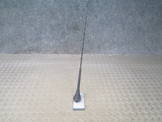 03-08 BMW E85 Z4 AM FM Radio Antenna w Amplifier Receiver Module 6913896 OEM