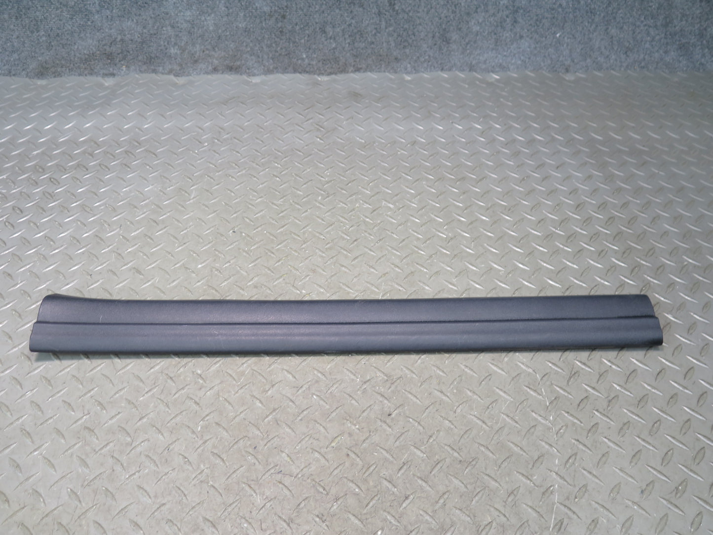 03-08 BMW E85 Z4 Left & Right Inner Door Scuff Sill Plate Trim Cover Set OEM