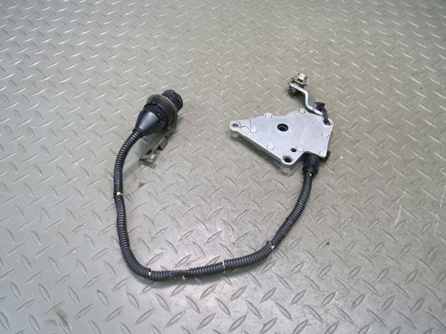 03-05 BMW E85 Z4 M54 A/T Automatic Transmission Neutral Safety Switch OEM