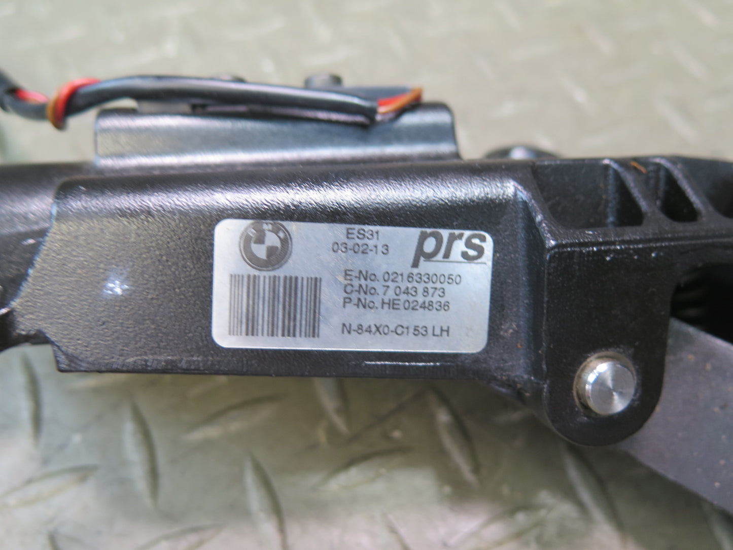 03-08 BMW E85 Z4 Left & Right Soft TOP Lock Latch Mechanism Set OEM