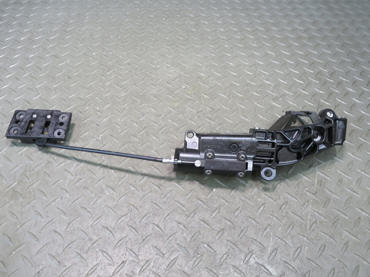 03-08 BMW E85 Z4 Left & Right Soft TOP Lock Latch Mechanism Set OEM