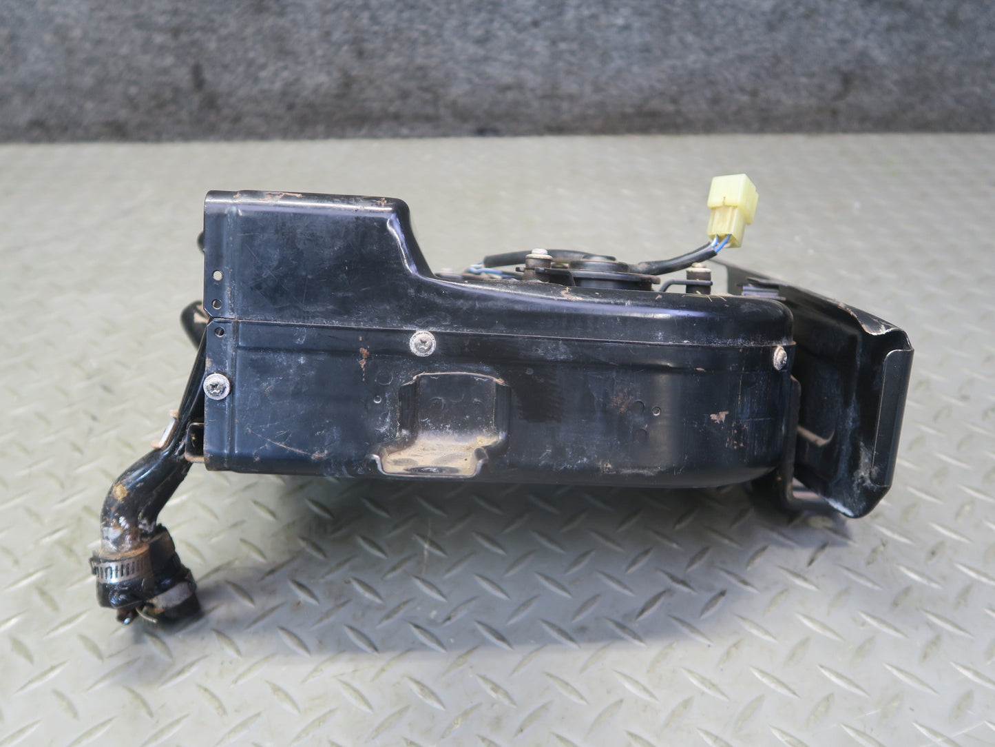 1996-1997 Lexus FZJ80L LX450 Rear A/C Heater Blower Motor Fan 87110-60190