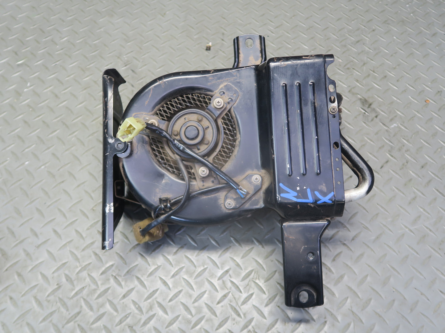 1996-1997 Lexus FZJ80L LX450 Rear A/C Heater Blower Motor Fan 87110-60190