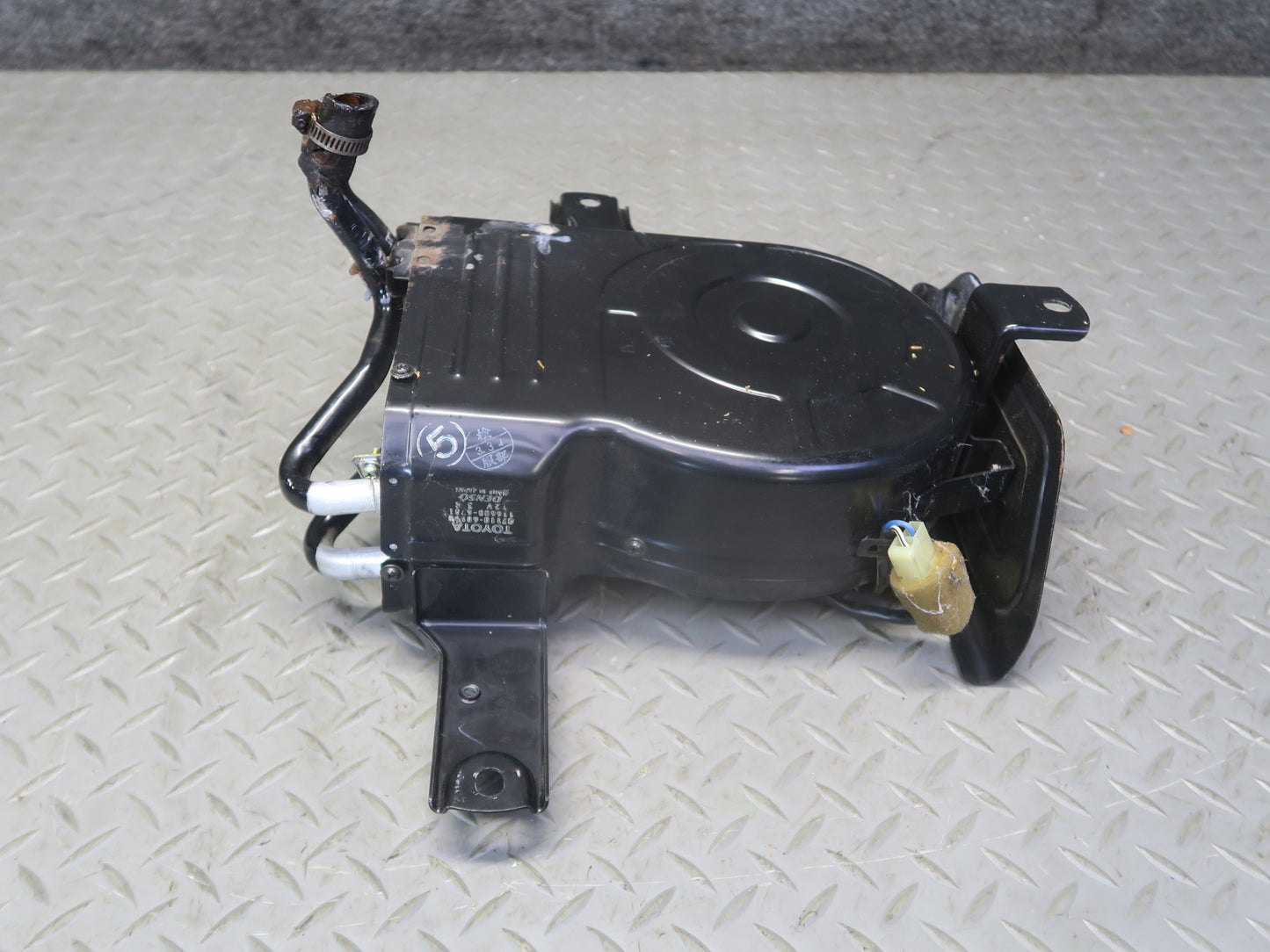 1996-1997 Lexus FZJ80L LX450 Rear A/C Heater Blower Motor Fan 87110-60190