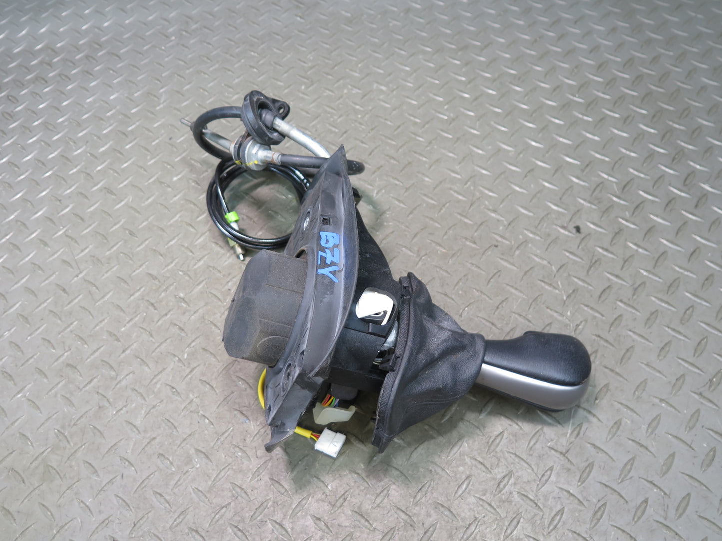 03-05 BMW E85 Z4 M54 A/T Automatic Transmission Shifter w Knob & Cable Assy OEM