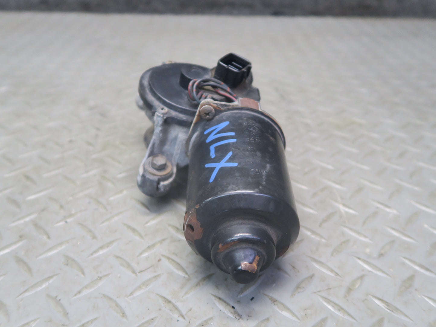 1996-1997 Lexus FZJ80L LX450 Windshield Wiper Transmission Linkage w Motor