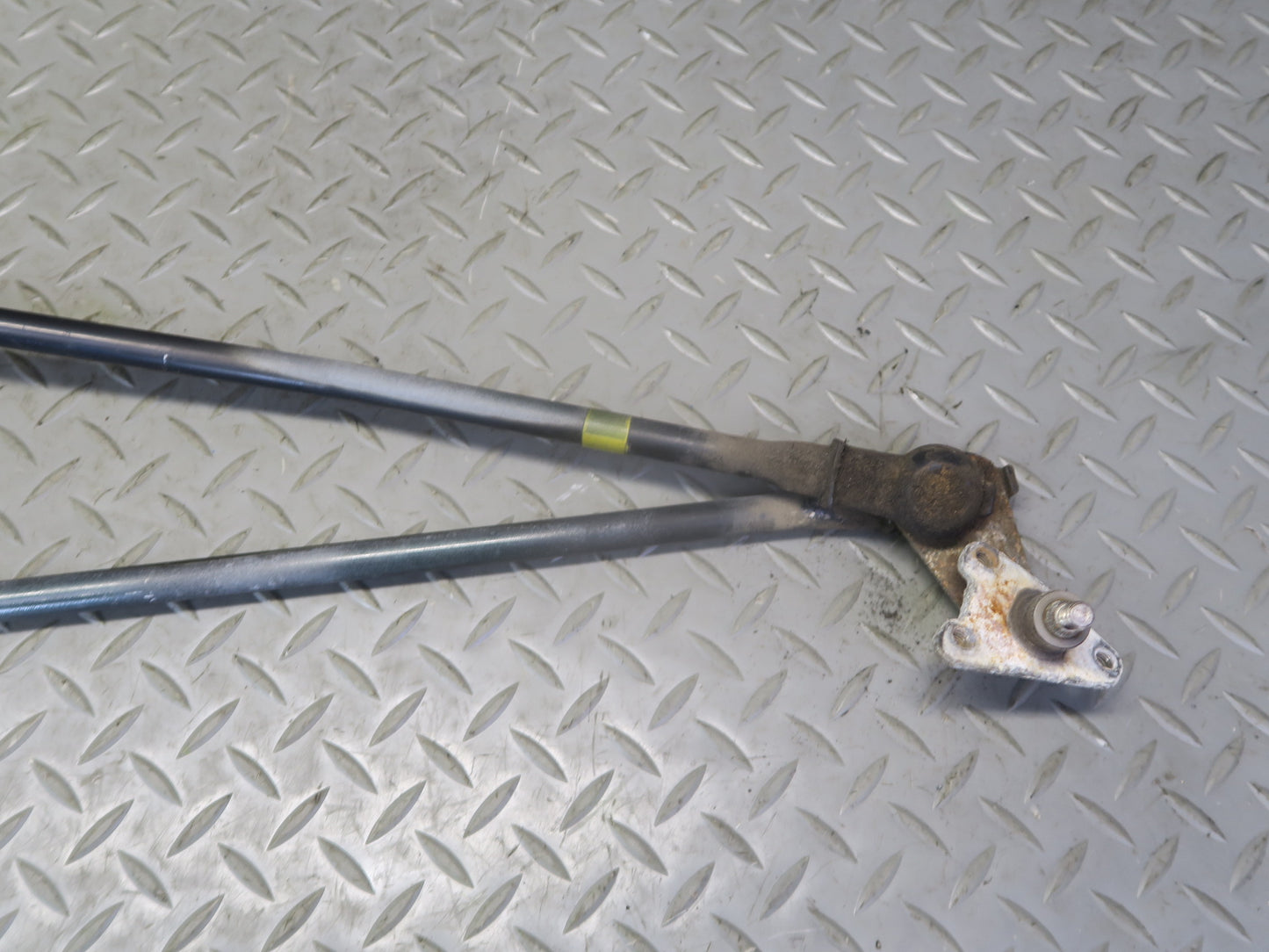 1996-1997 Lexus FZJ80L LX450 Windshield Wiper Transmission Linkage w Motor