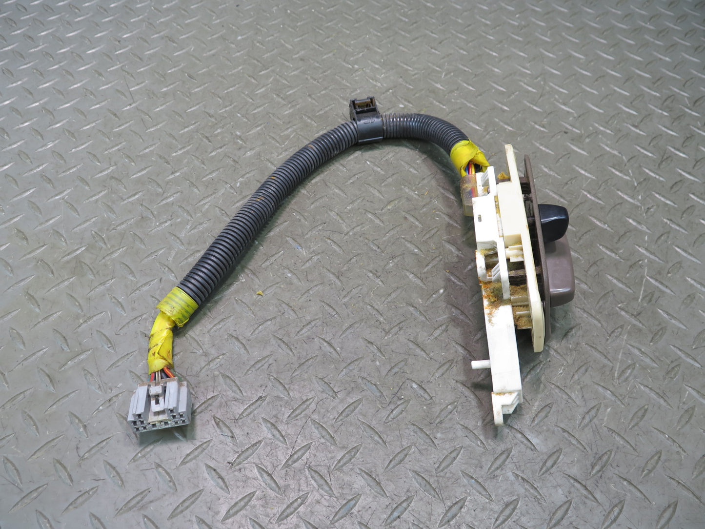 1996-1997 Lexus FZJ80L LX450 Front Right Seat Adjust Control Switch