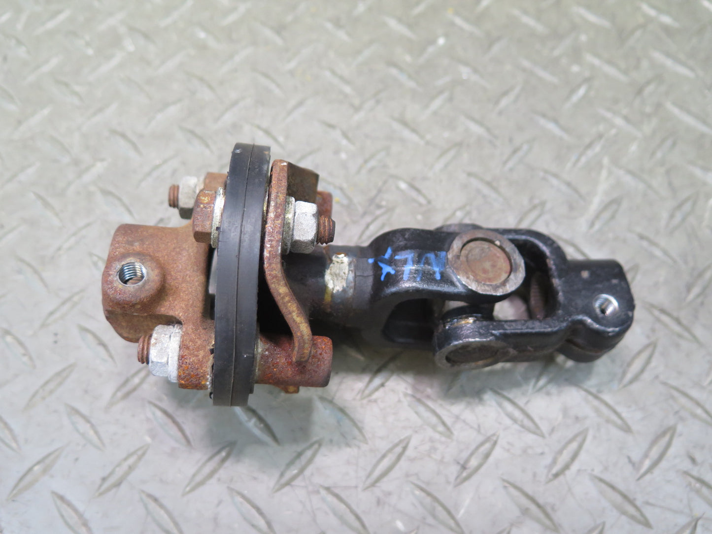1996-1997 Lexus FZJ80L LX450 Steering Column Linkage Shaft Rod U Joint