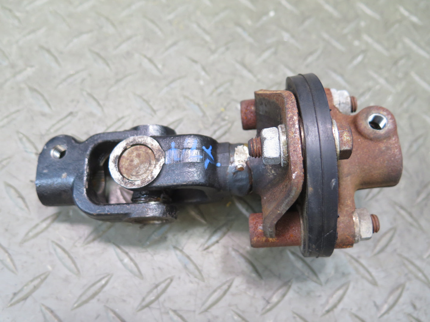 1996-1997 Lexus FZJ80L LX450 Steering Column Linkage Shaft Rod U Joint
