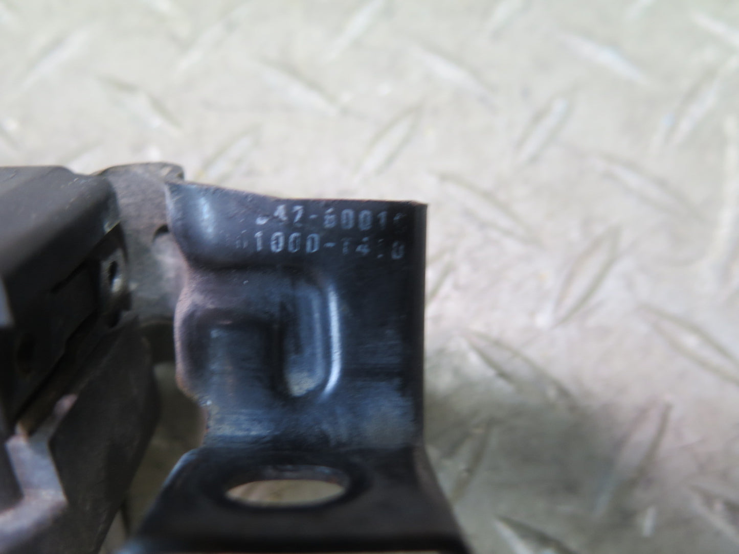 1996-1997 Lexus FZJ80L LX450 ABS Traction Relay Module 88263-12080