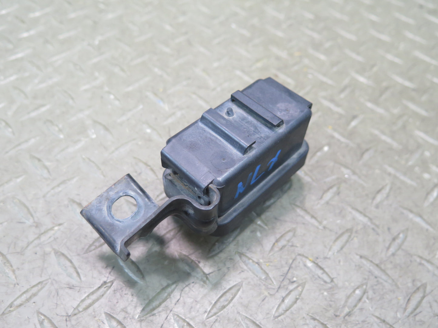 1996-1997 Lexus FZJ80L LX450 ABS Traction Relay Module 88263-12080