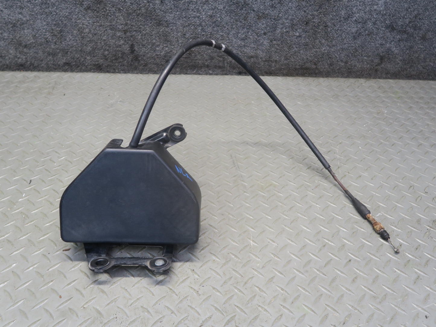1996-1997 Lexus FZJ80L LX450 Cruise Control Actuator Motor w Cable