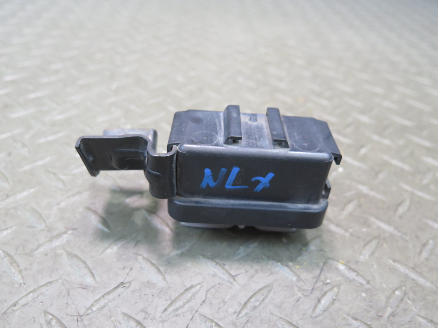 1996-1997 Lexus FZJ80L LX450 ABS Traction Relay Module 88263-12080