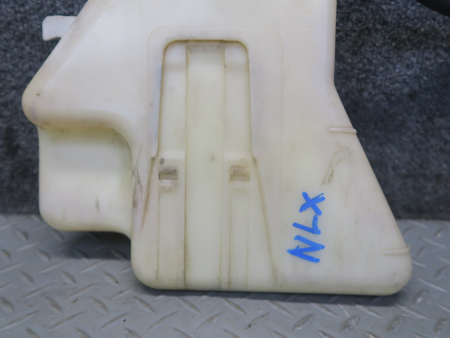 1996-1997 Lexus FZJ80L LX450 Engine Coolant Expansion Overflow Reservoir Tank