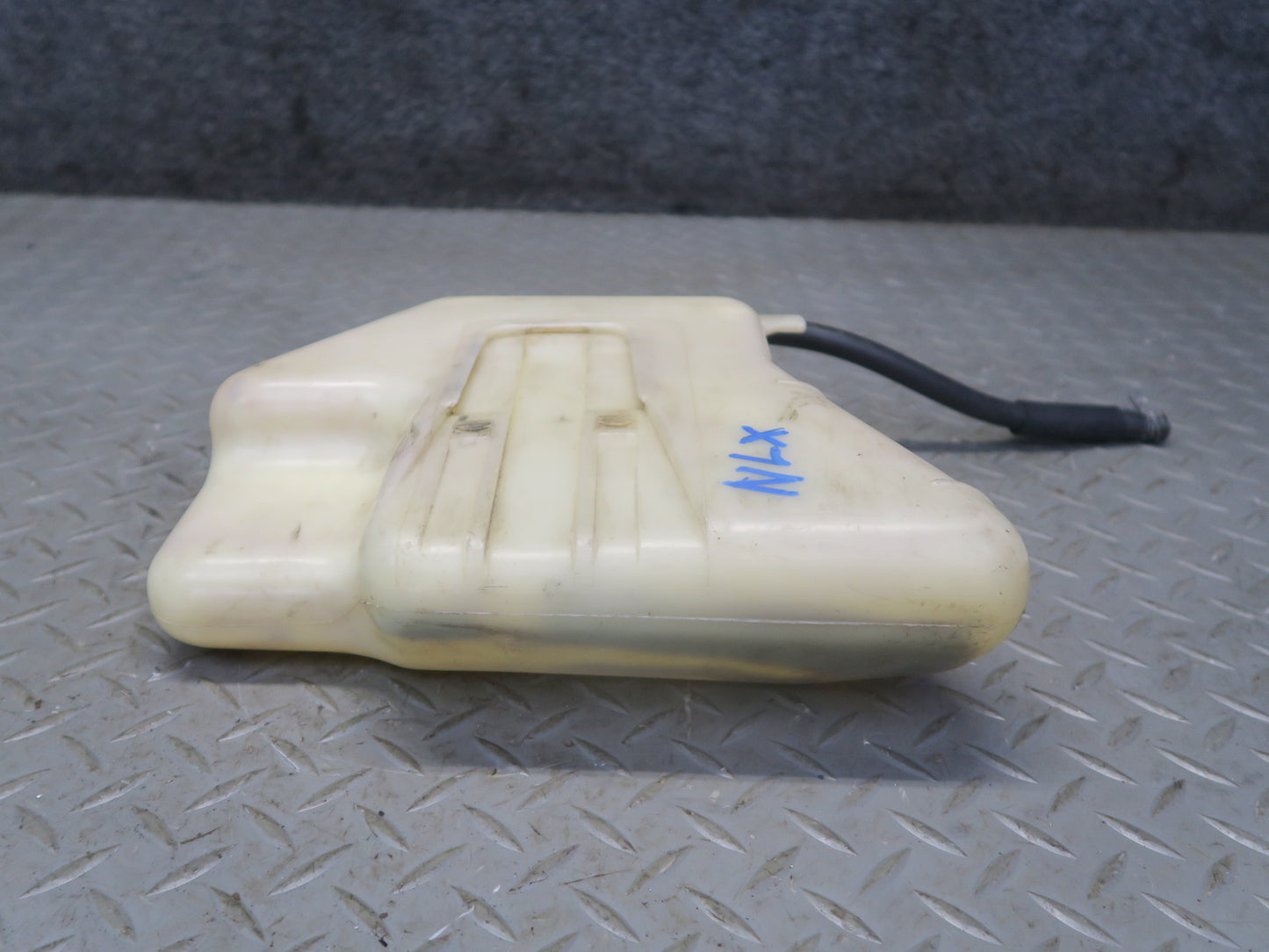 1996-1997 Lexus FZJ80L LX450 Engine Coolant Expansion Overflow Reservoir Tank