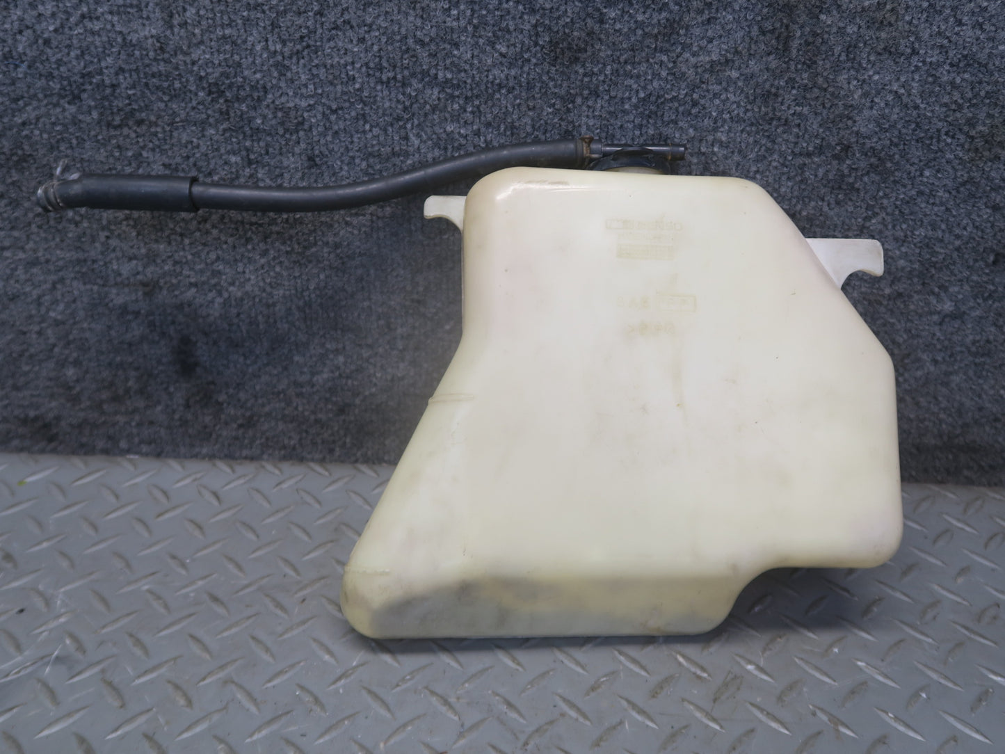 1996-1997 Lexus FZJ80L LX450 Engine Coolant Expansion Overflow Reservoir Tank