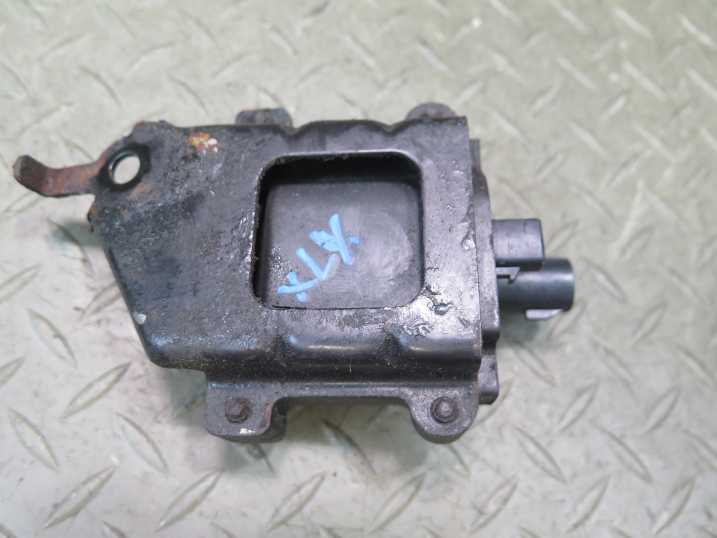 1996-1997 Lexus FZJ80L LX450 Ignition Control Module 029700-7700