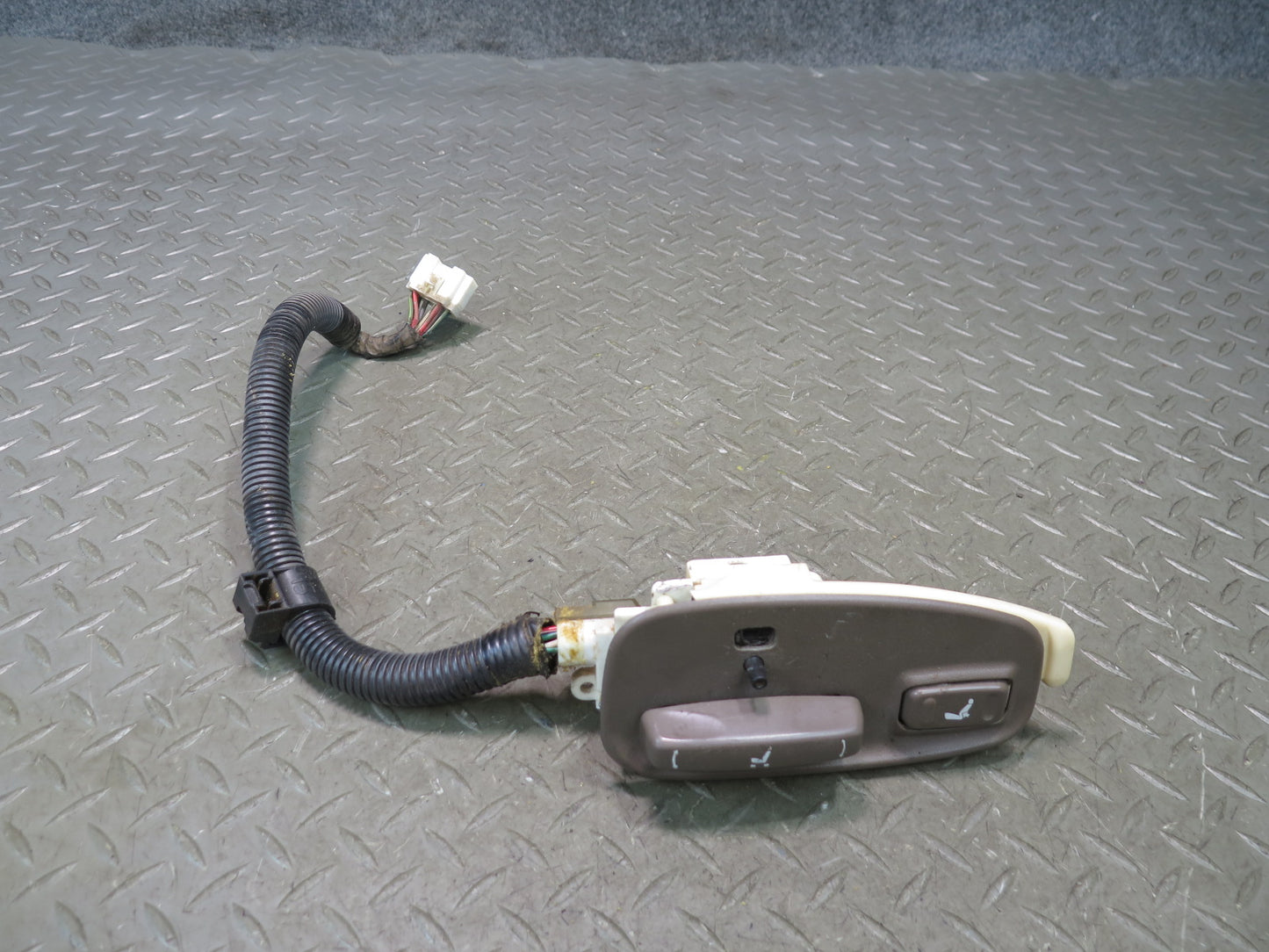 1996-1997 Lexus FZJ80L LX450 Front Left Seat Adjust Control Switch