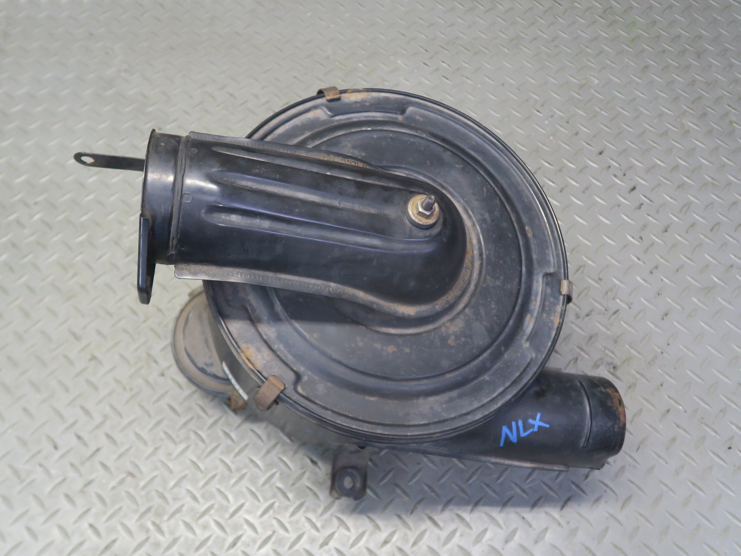 1996-1997 Lexus FZJ80L LX450 Air Intake Cleaner Filter Box Assembly
