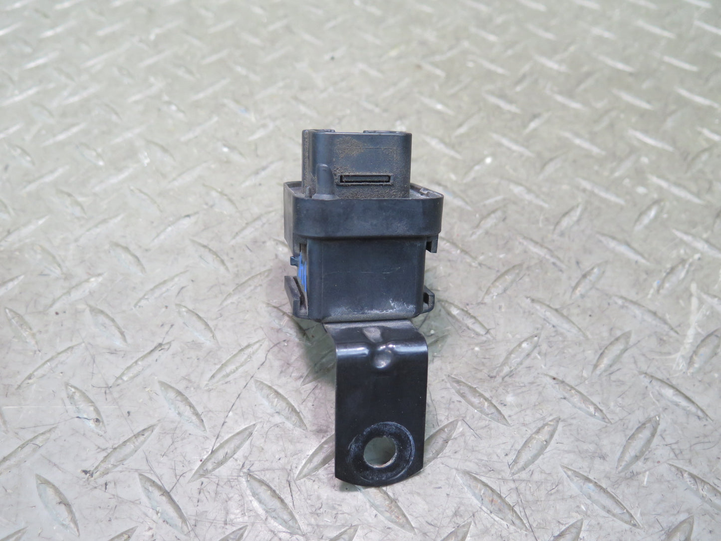 1996-1997 Lexus FZJ80L LX450 Fuel Pump Relay Module 28381-16020