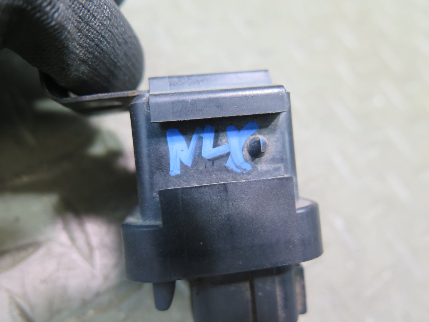 1996-1997 Lexus FZJ80L LX450 Fuel Pump Relay Module 28381-16020