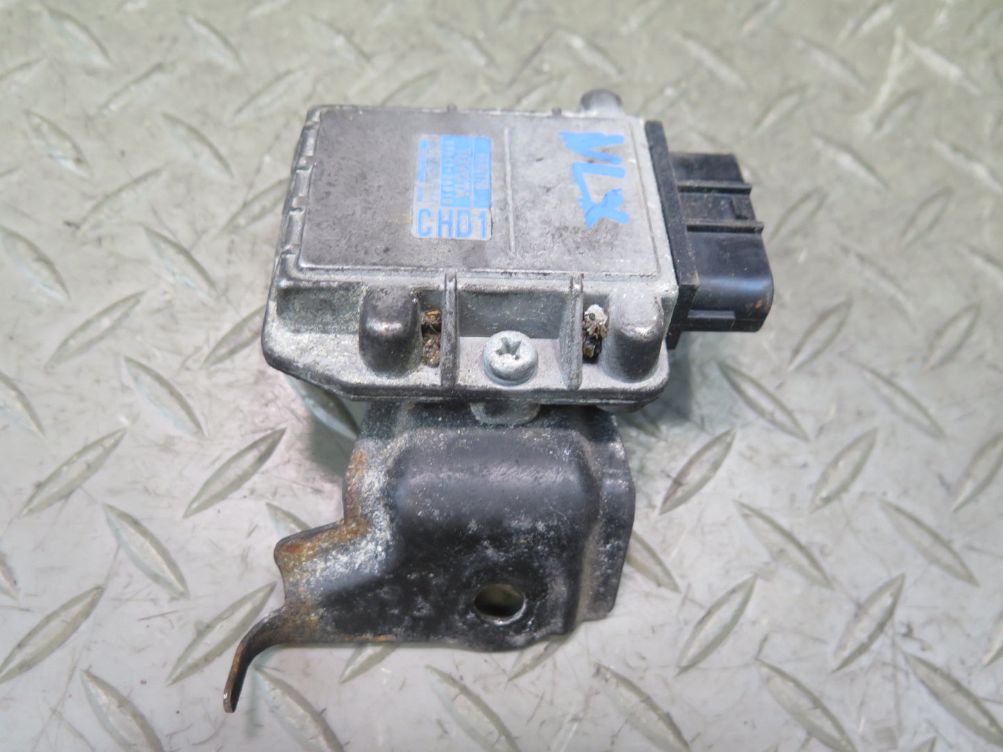 1996-1997 Lexus FZJ80L LX450 Ignition Control Module 89621-26010