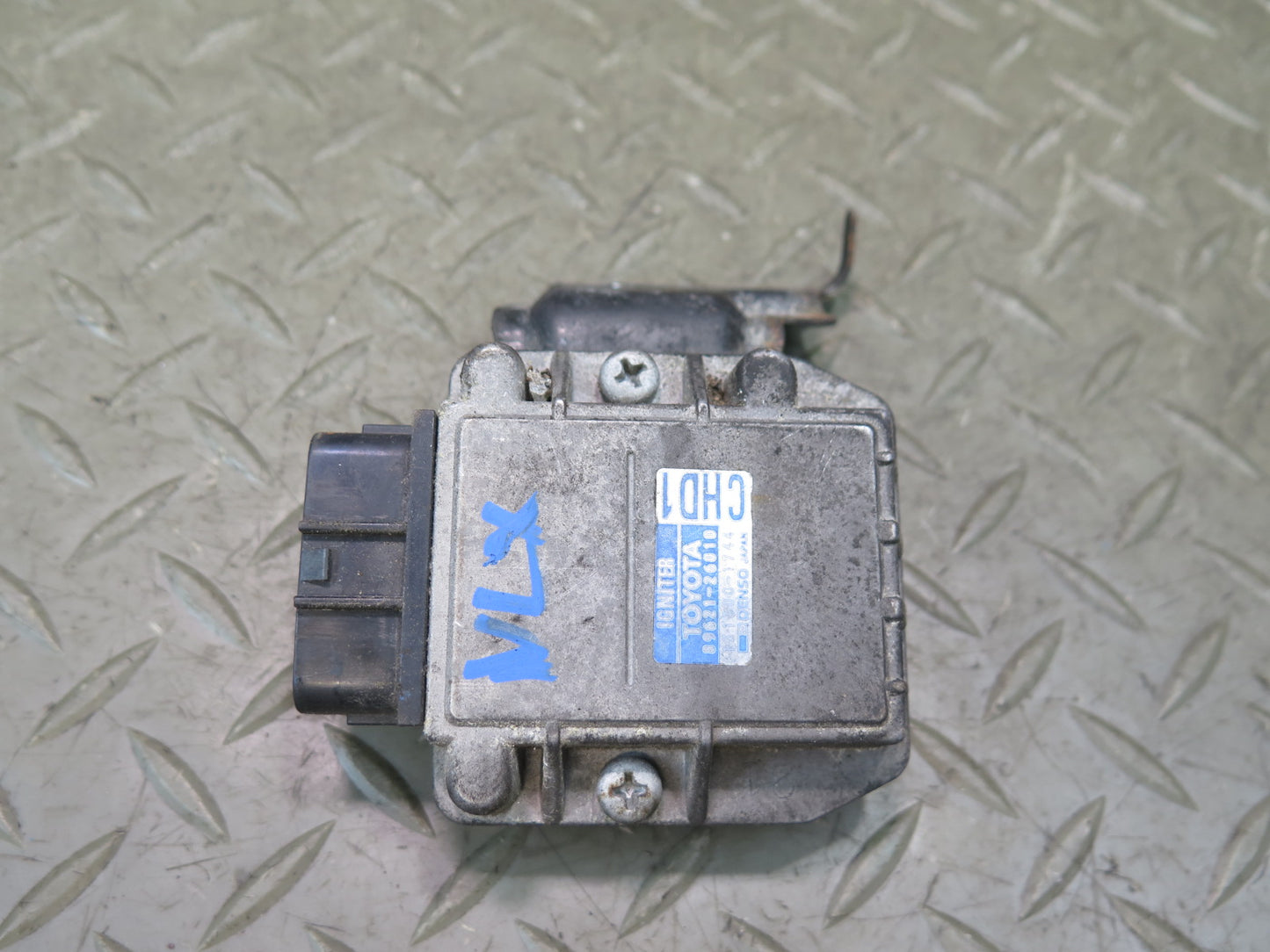 1996-1997 Lexus FZJ80L LX450 Ignition Control Module 89621-26010