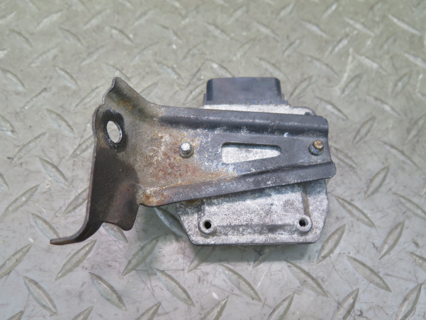 1996-1997 Lexus FZJ80L LX450 Ignition Control Module 89621-26010