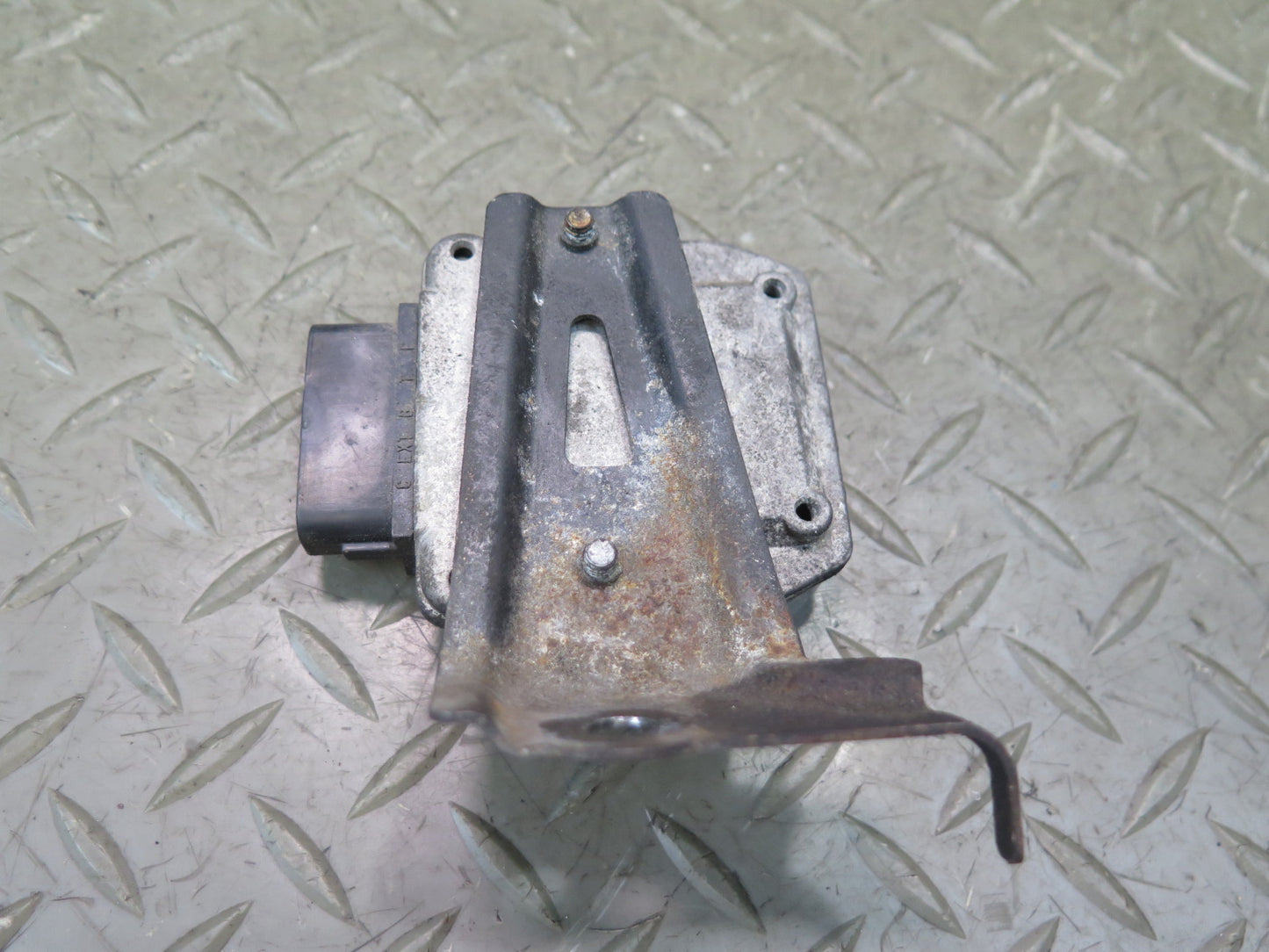 1996-1997 Lexus FZJ80L LX450 Ignition Control Module 89621-26010