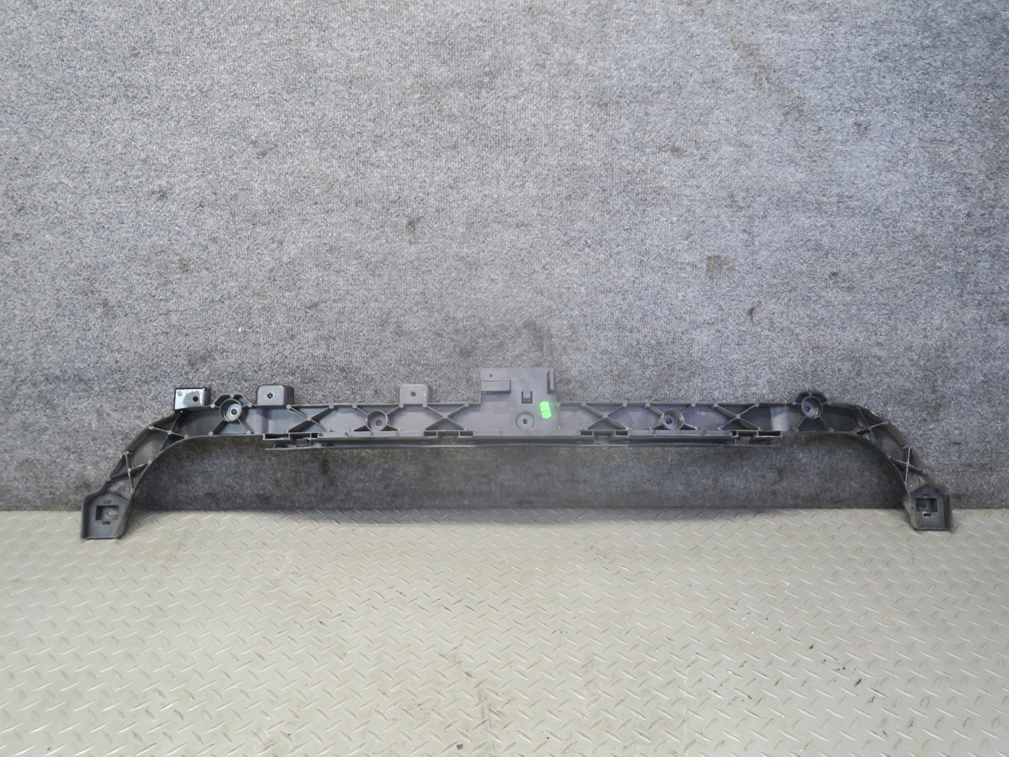 14-21 Maserati Quattroporte M156 SQ4 Rear Bumper Mounting Support Bracket Set