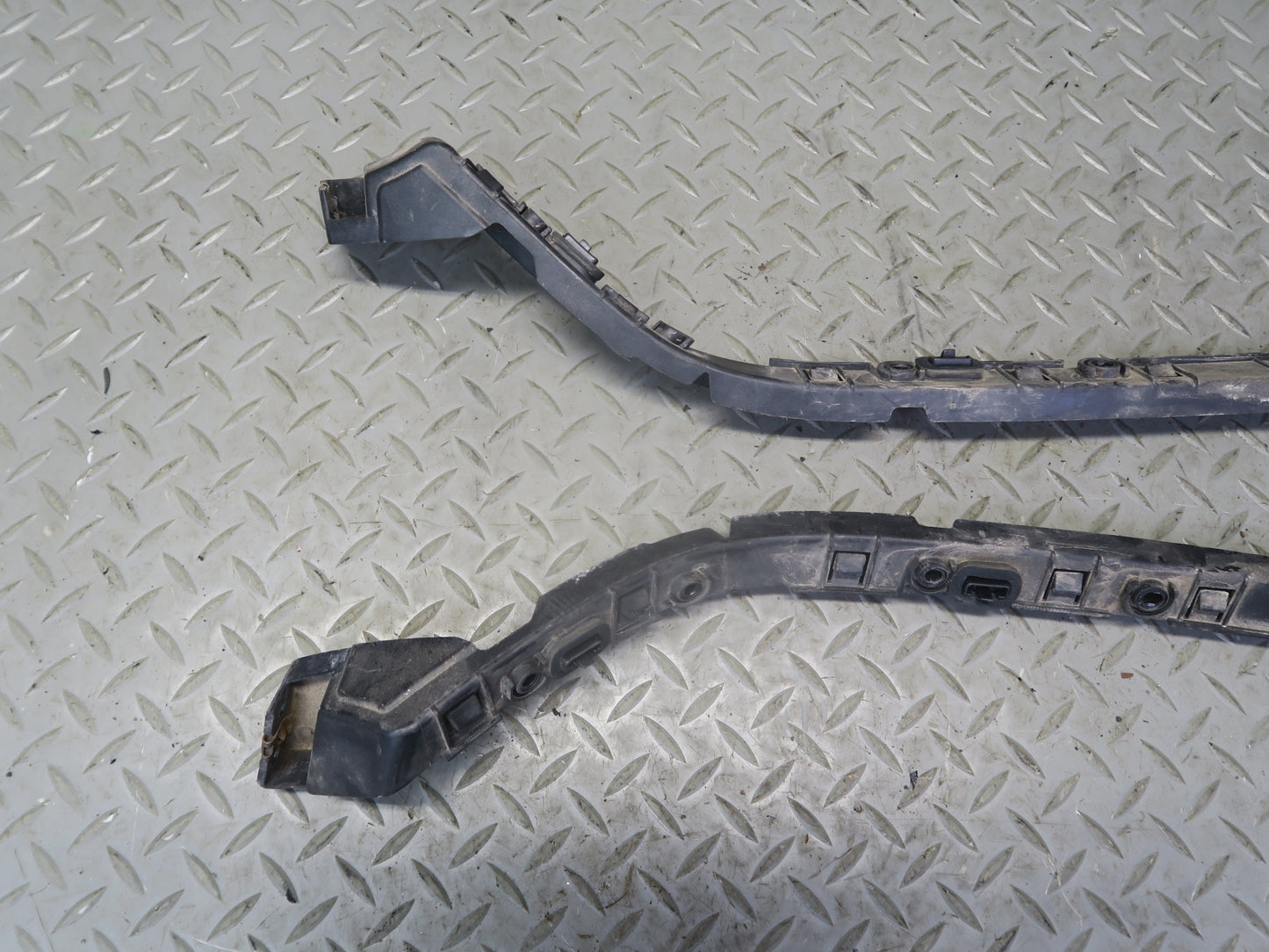 14-21 Maserati Quattroporte M156 SQ4 Rear Bumper Mounting Support Bracket Set