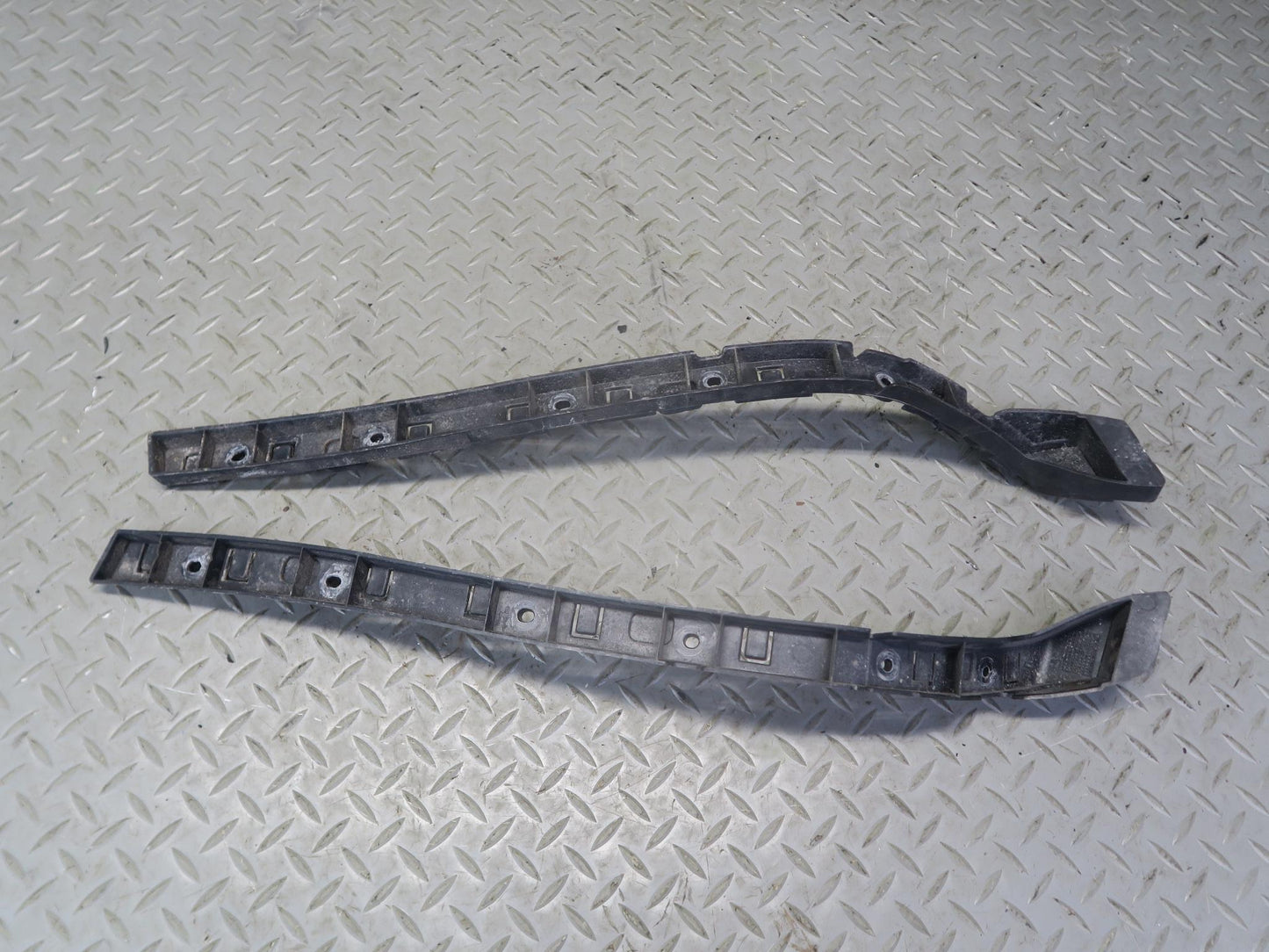 14-21 Maserati Quattroporte M156 SQ4 Rear Bumper Mounting Support Bracket Set
