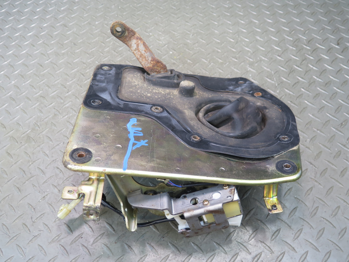 1996-1997 Lexus FZJ80L LX450 Automatic Transmission Shifter Base Panel