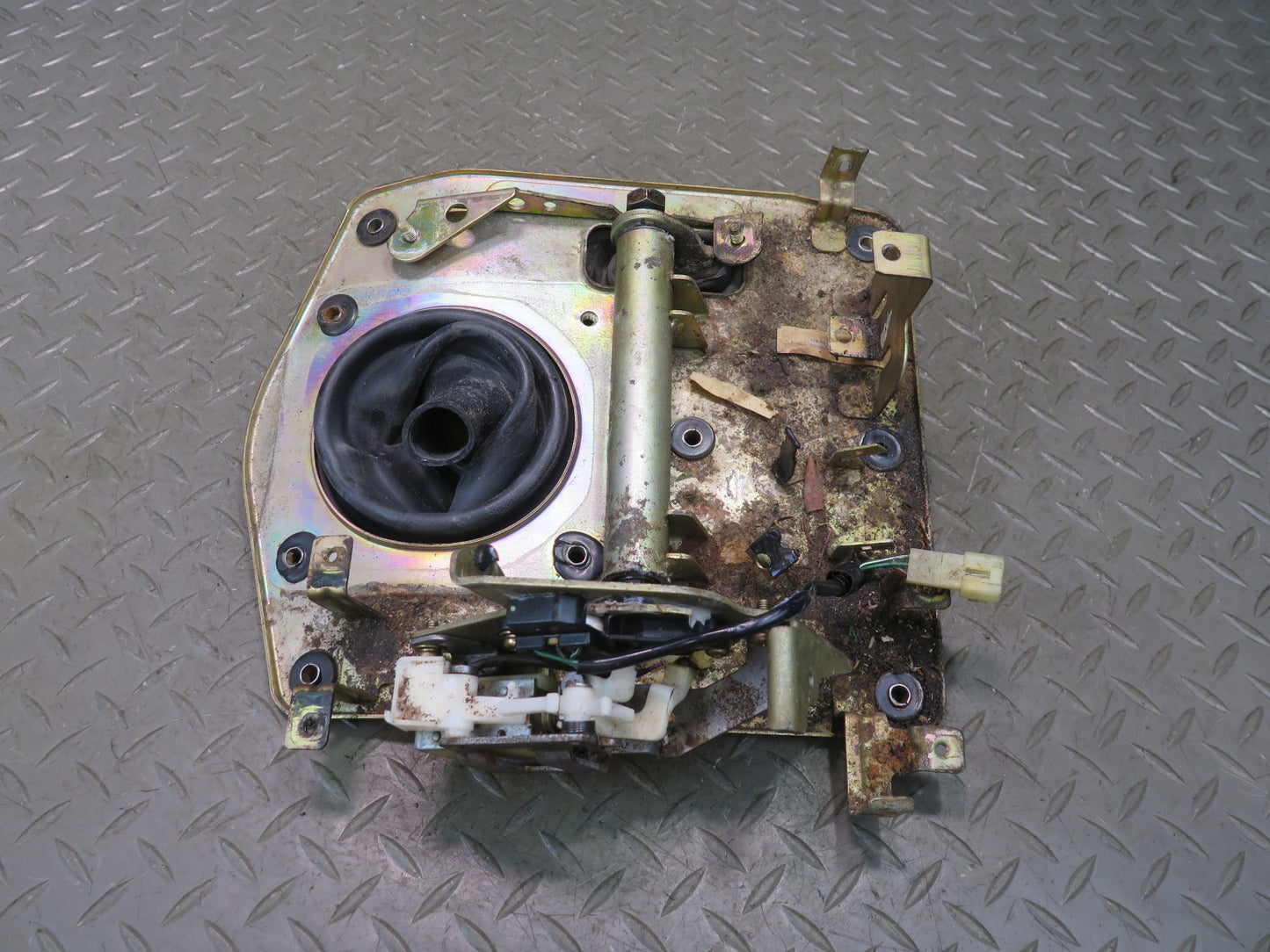 1996-1997 Lexus FZJ80L LX450 Automatic Transmission Shifter Base Panel