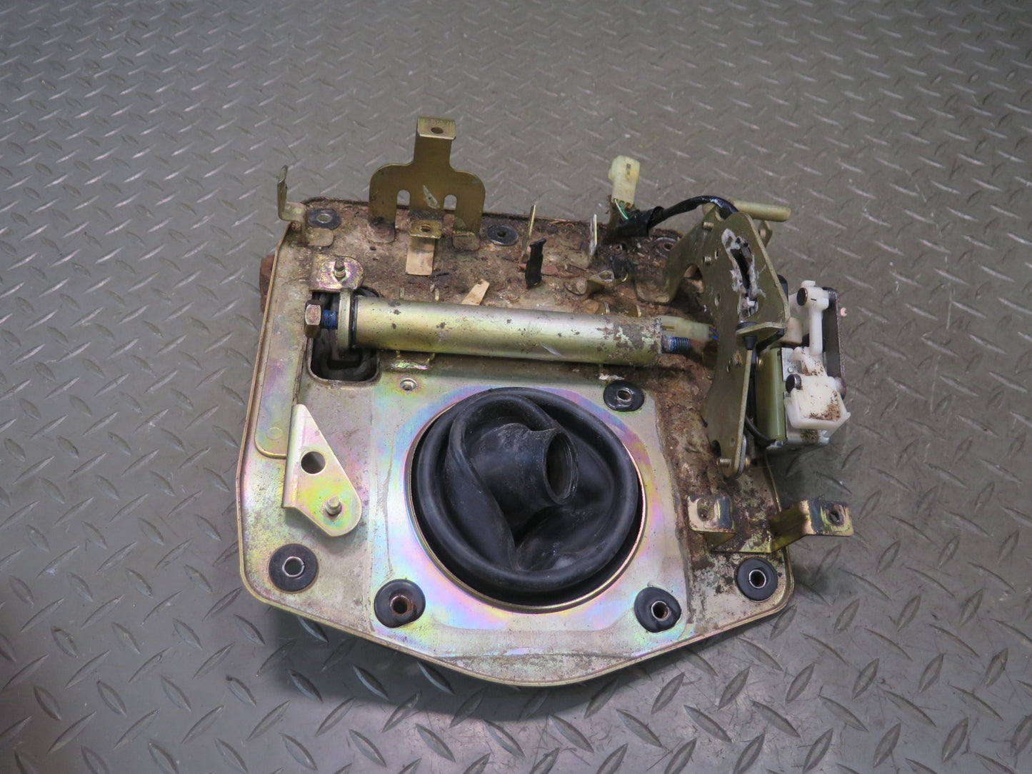 1996-1997 Lexus FZJ80L LX450 Automatic Transmission Shifter Base Panel