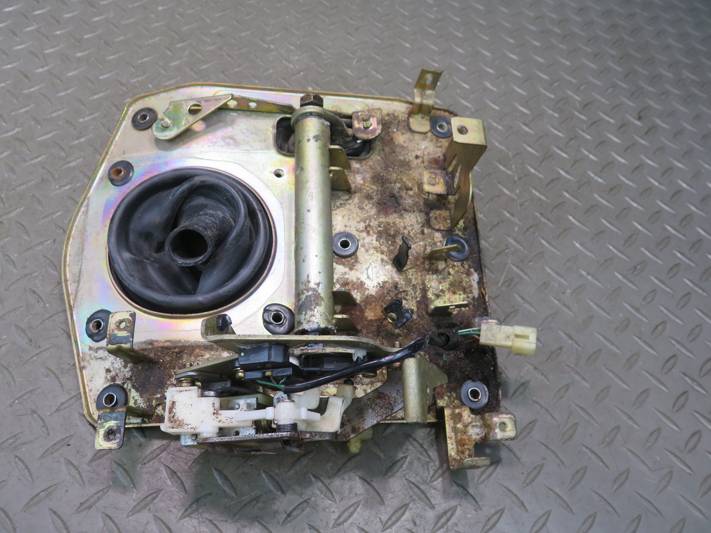 1996-1997 Lexus FZJ80L LX450 Automatic Transmission Shifter Base Panel
