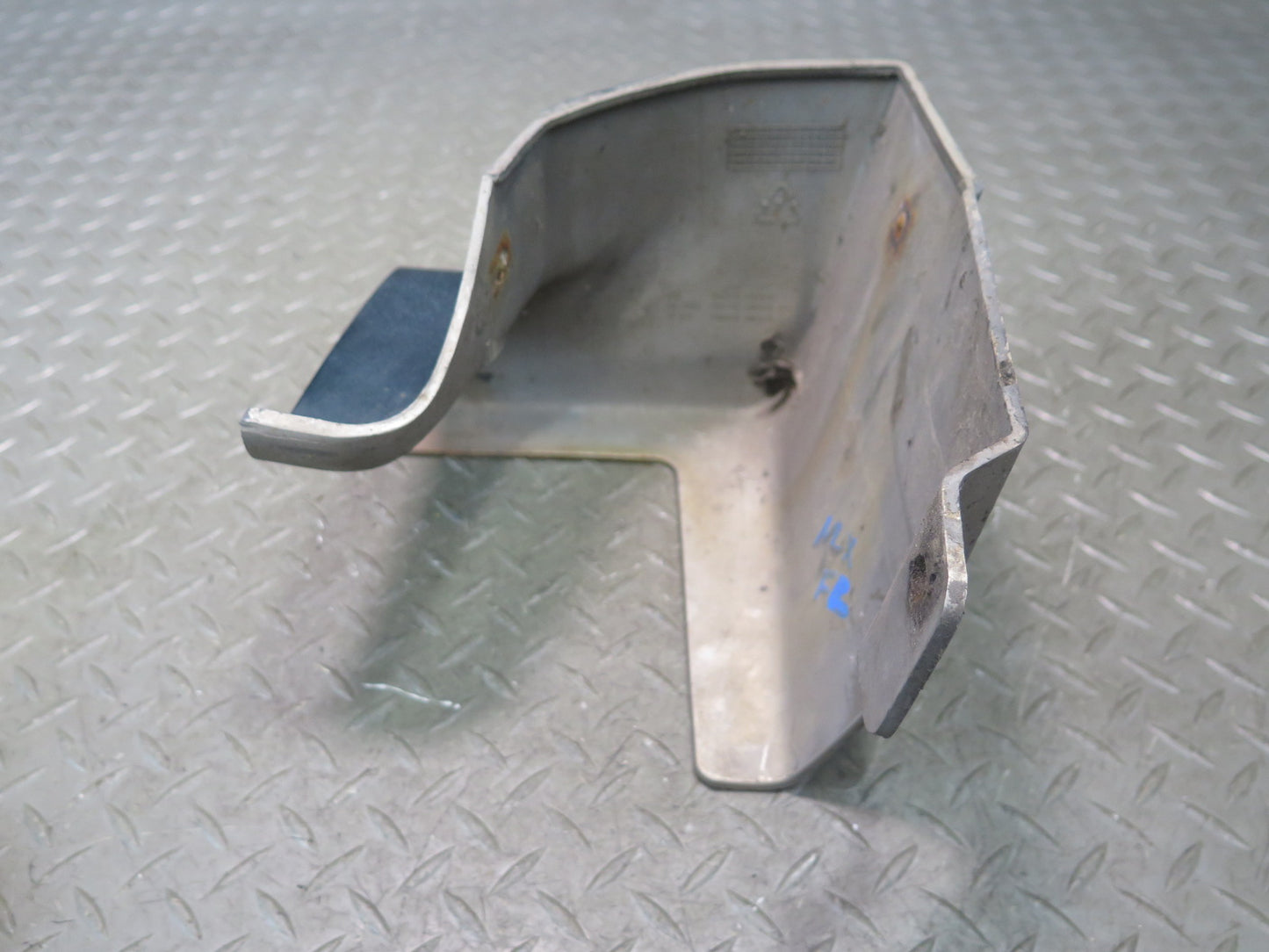 1996-1997 Lexus FZJ80L LX450 Front Left Running Board END Cap Cover Molding
