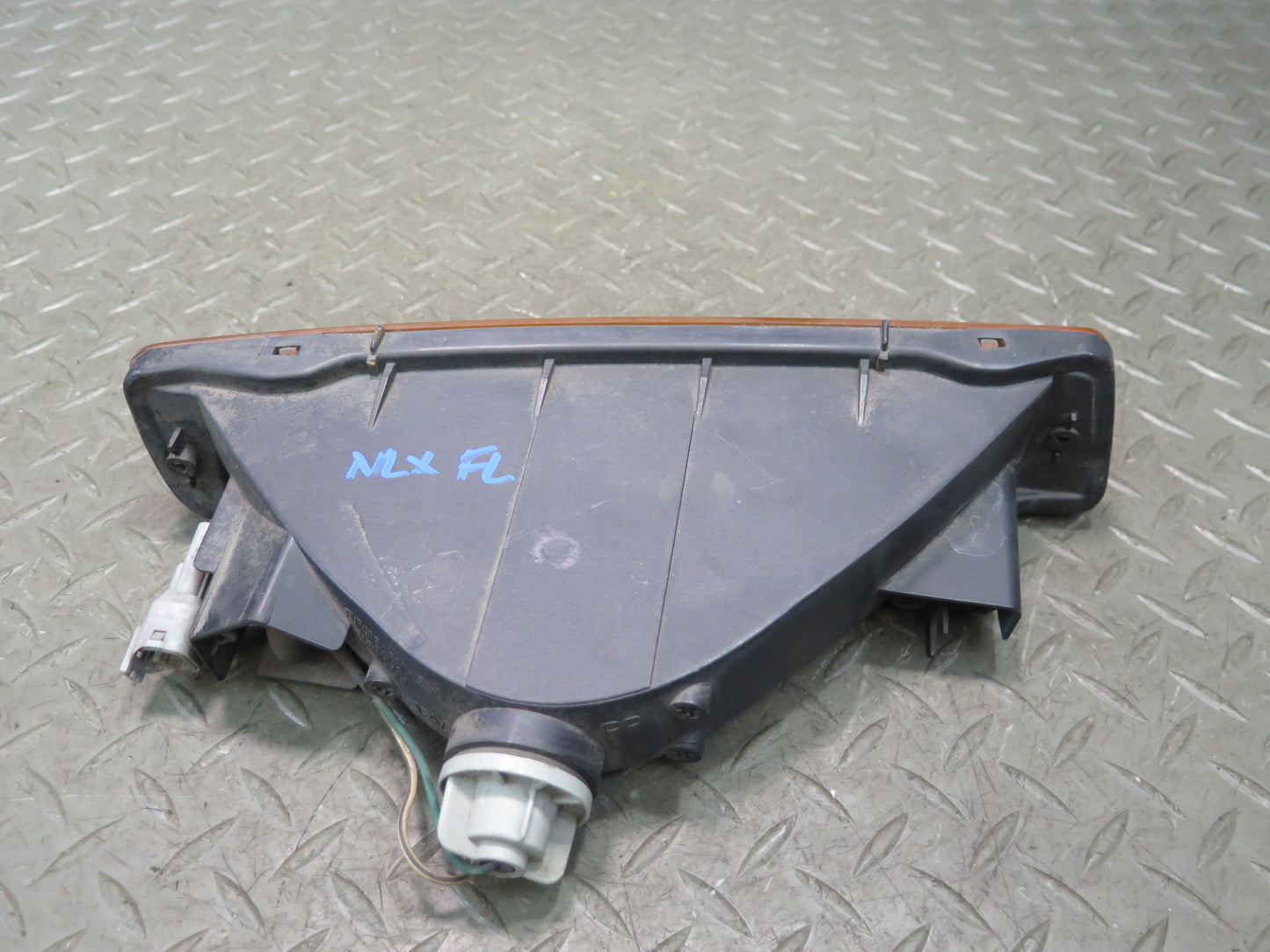1996-1997 Lexus FZJ80L LX450 Front Right Turn Signal Light Lamp