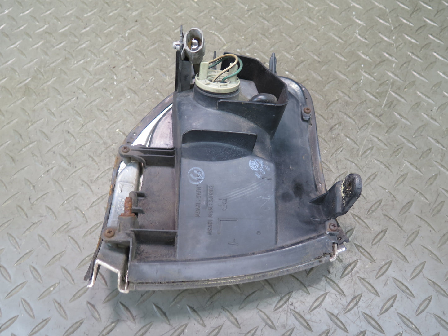 1996-1997 Lexus FZJ80L LX450 Front Left Corner Parking Turn Signal Light Lamp