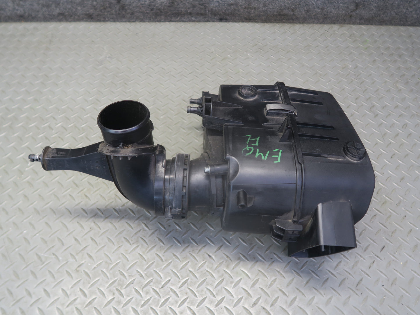 17-21 Maserati Quattroporte M156 SQ4 Left Engine Air Cleaner Housing Filter Box
