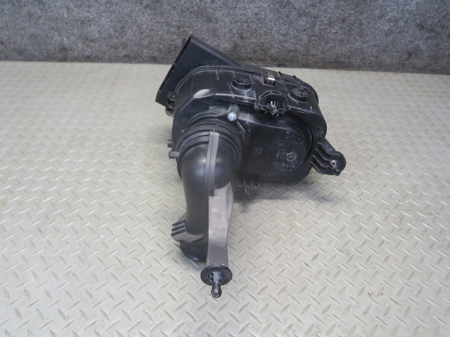 17-21 Maserati Quattroporte M156 SQ4 Left Engine Air Cleaner Housing Filter Box