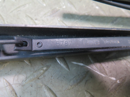 1996-1997 Lexus FZJ80L LX450 Front Left & Right Windshield Wiper Arm Set of 2