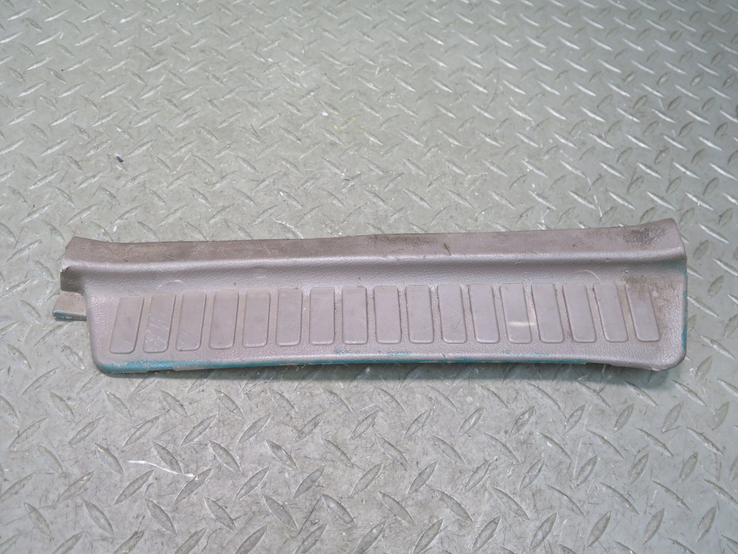 1996-1997 Lexus FZJ80L LX450 Rear Door Scuff Sill Plate Trim Panel Set of 2