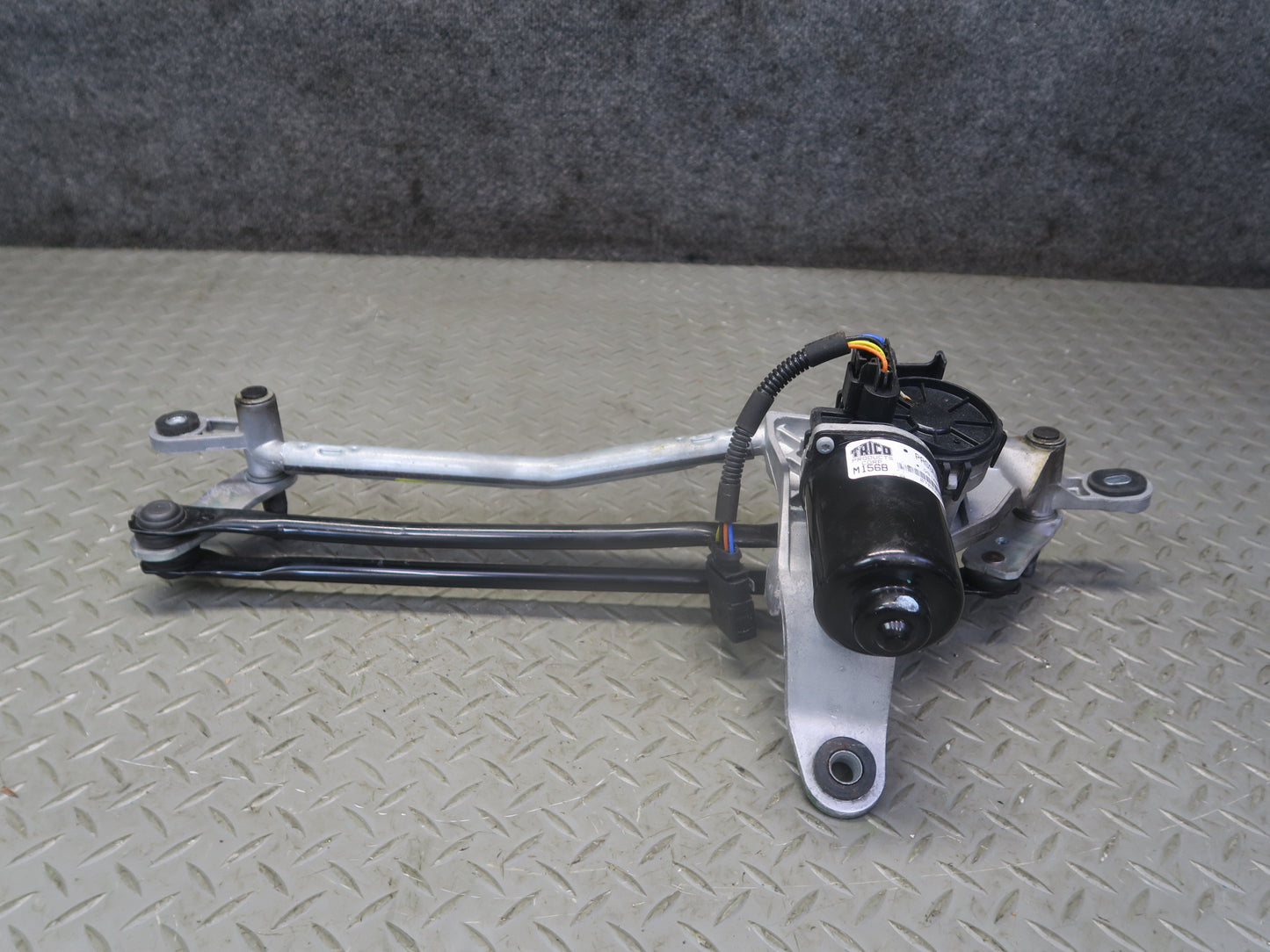 14-21 Maserati Quattroporte M156 Windshield Wiper Transmission Linkage w Motor