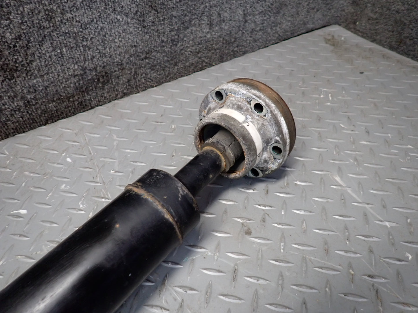 2017-2021 Maserati Quattroporte M156 SQ4 AWD Rear Driveshaft Propeller
