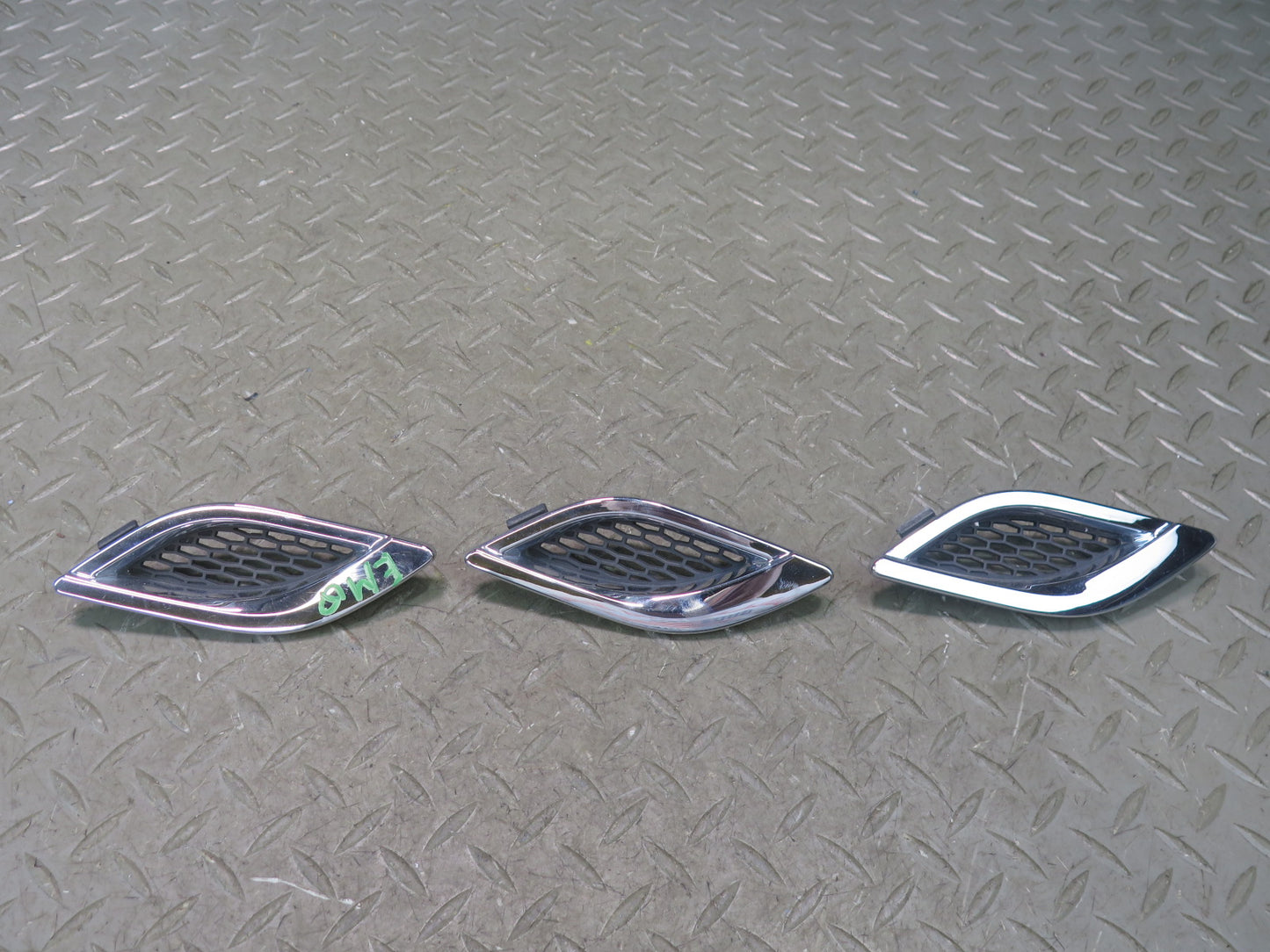 2014-2021 Maserati Quattroporte M156 Front Right Side Fender Vent Grille Set