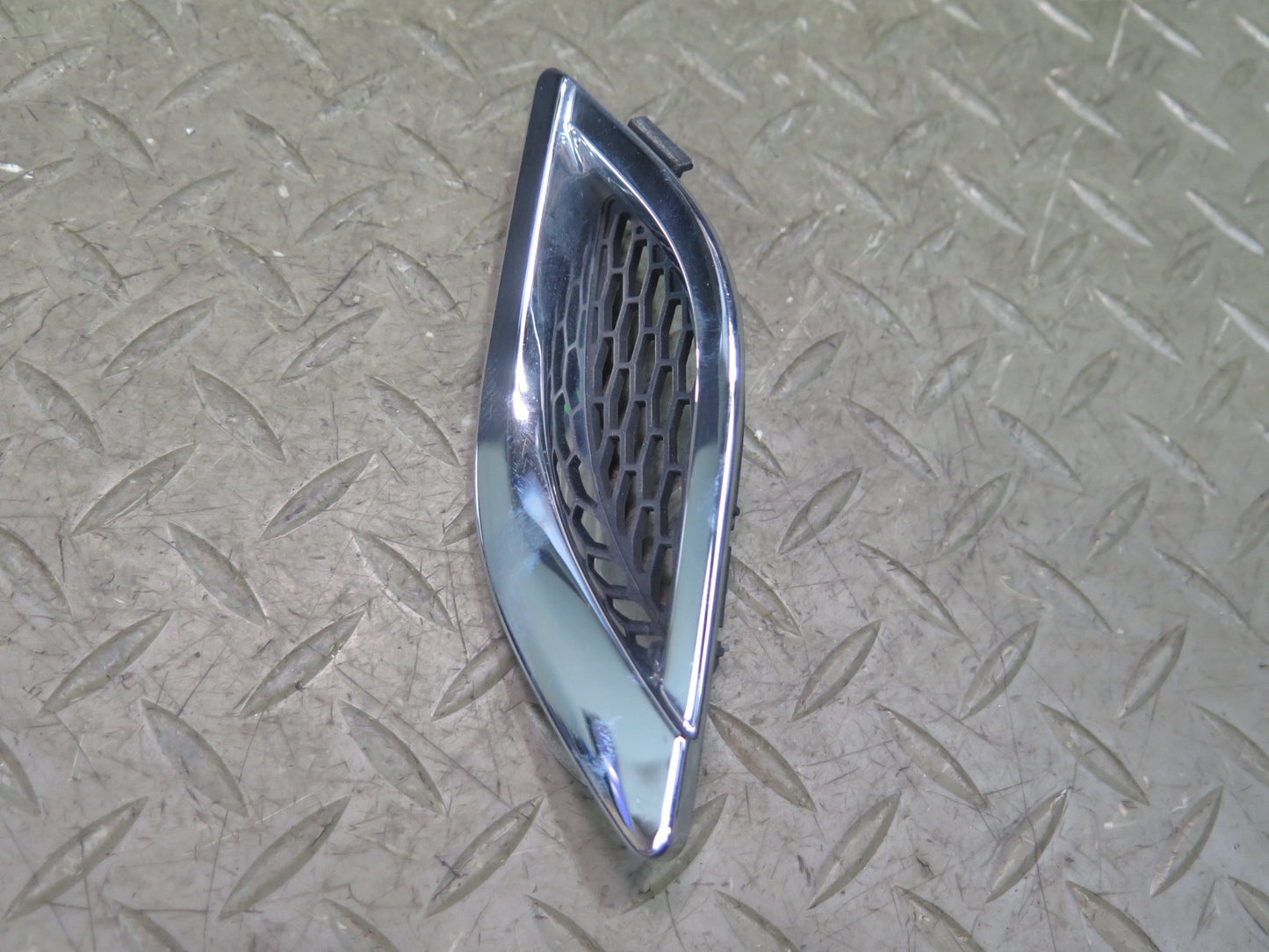 2014-2021 Maserati Quattroporte M156 Front Right Side Fender Vent Grille Set