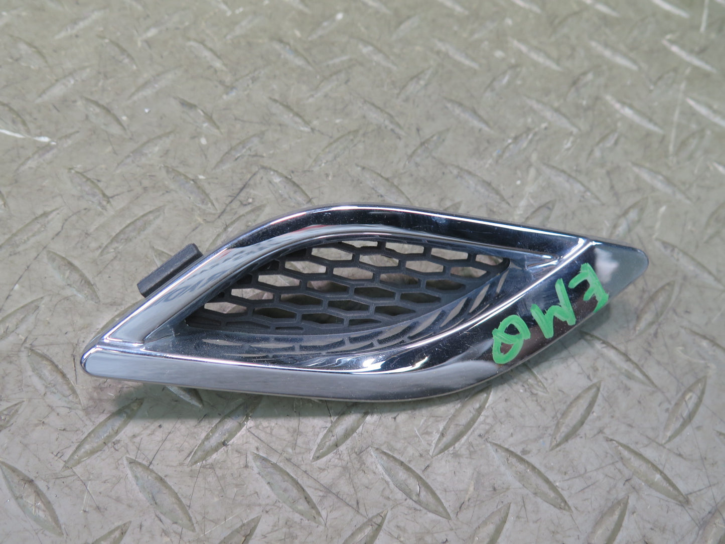2014-2021 Maserati Quattroporte M156 Front Right Side Fender Vent Grille Set